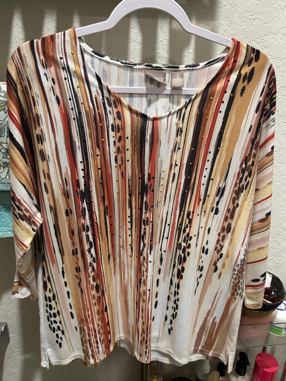 Relaxed V-Neck Striped Animal-Print Tunic in Cream and Tan